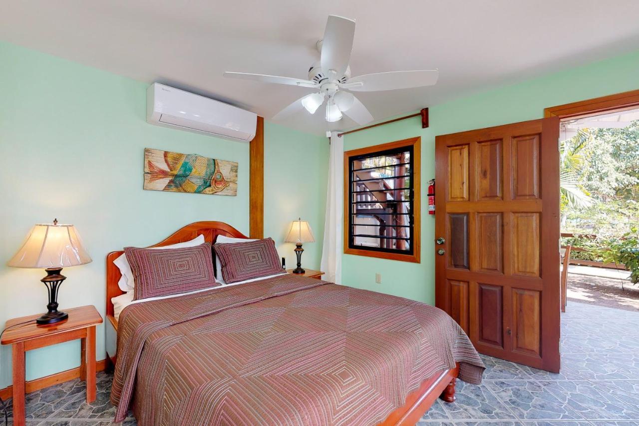 Latitude 17 Apartman Hopkins Szoba fotó